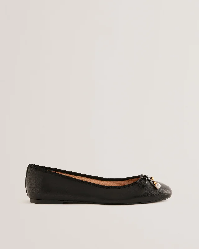 Flats shoes with practical use-Ayvvah Bow Detail Leather Ballet Flats Black