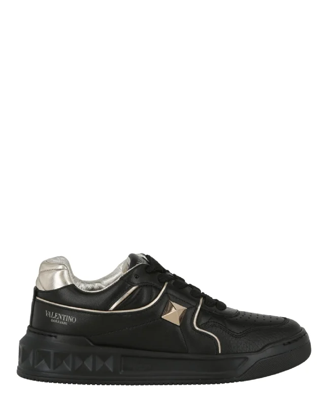 Shoes for high-intensity interval training-One Stud Low-Top Leather Sneaker