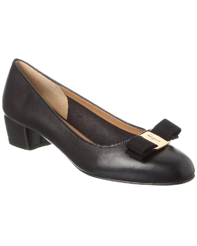 Flats for beach wear-Ferragamo Vara Leather Flat