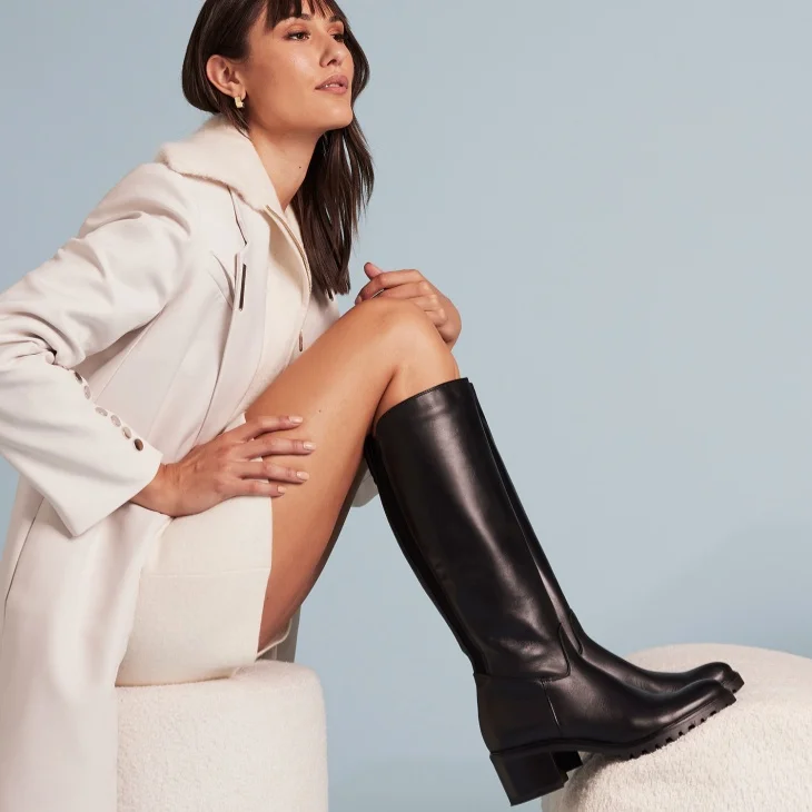 Stylish Knee-High Boots for Women – Elegant and Comfortable for Every Season